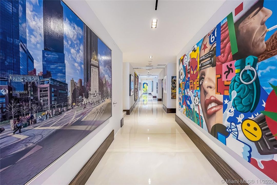 Vendido Recientemente: $14,900,000 (4 camas, 4 baños, 3911 Pies cuadrados)