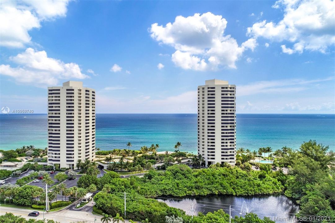 Recently Rented: $5,500 (2 beds, 2 baths, 1804 Square Feet)