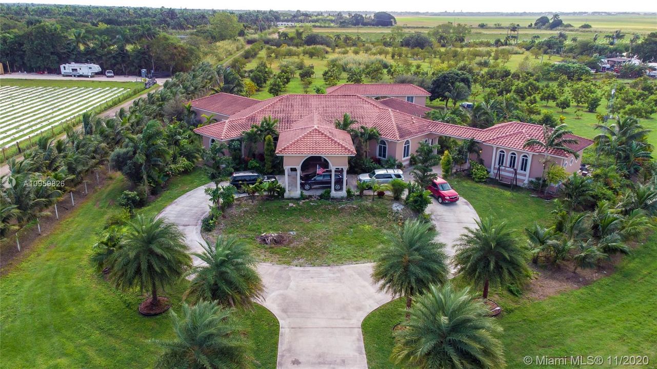 Recently Sold: $1,444,000 (7 beds, 5 baths, 5172 Square Feet)