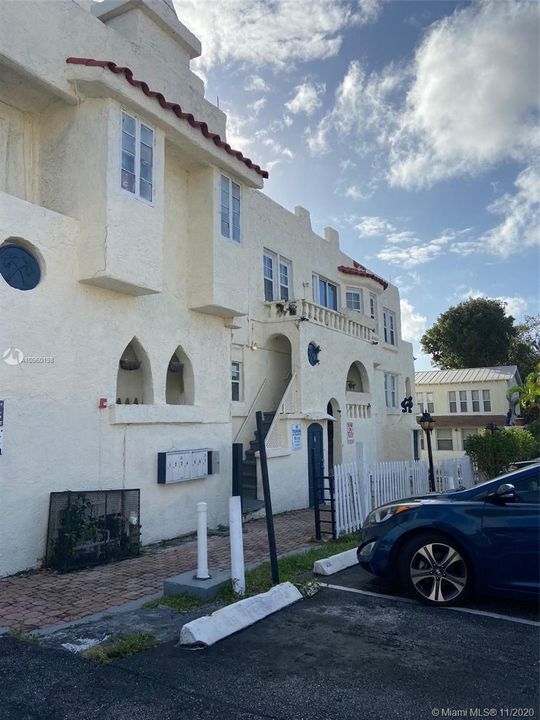 Recently Rented: $900 (1 beds, 1 baths, 5668 Square Feet)