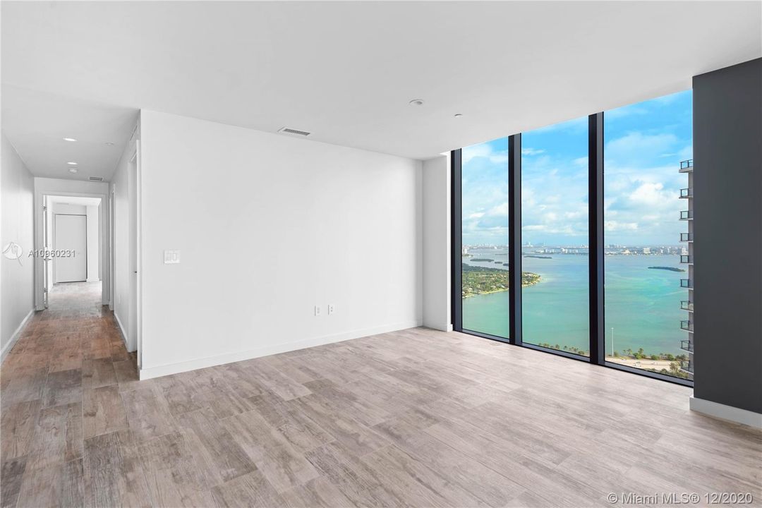 Vendido Recientemente: $2,100,000 (4 camas, 5 baños, 3182 Pies cuadrados)