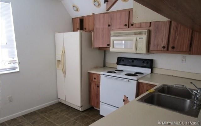 Recently Sold: $106,000 (2 beds, 2 baths, 960 Square Feet)