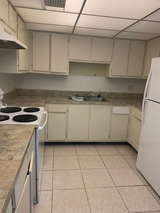 Vendido Recientemente: $127,700 (2 camas, 2 baños, 1000 Pies cuadrados)