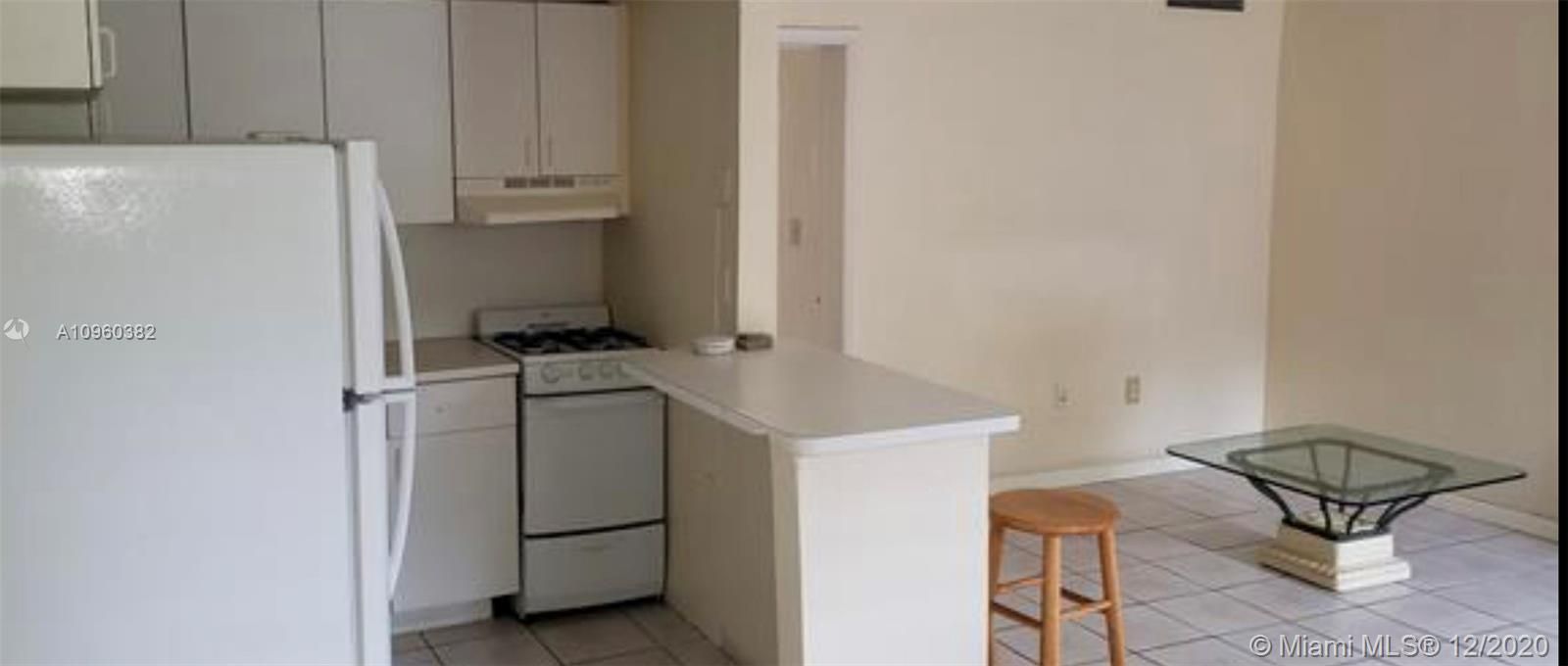Recently Rented: $1,100 (1 beds, 1 baths, 583 Square Feet)