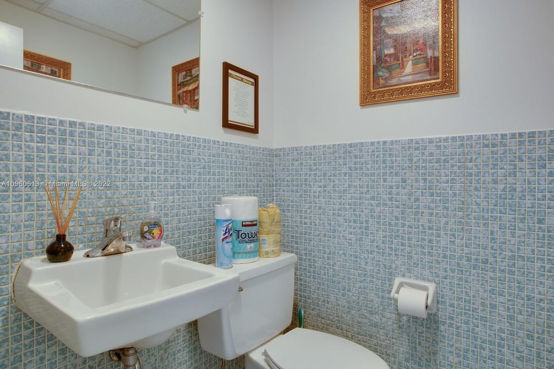 Suite 5 Restroom