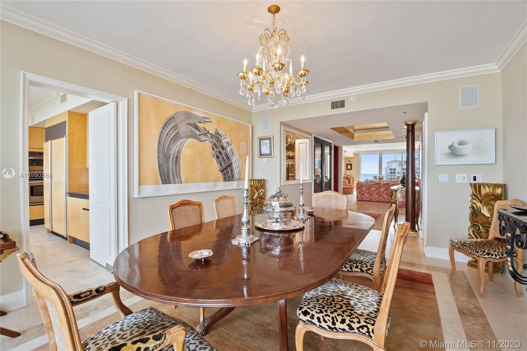 Recently Sold: $2,995,000 (4 beds, 3 baths, 2790 Square Feet)