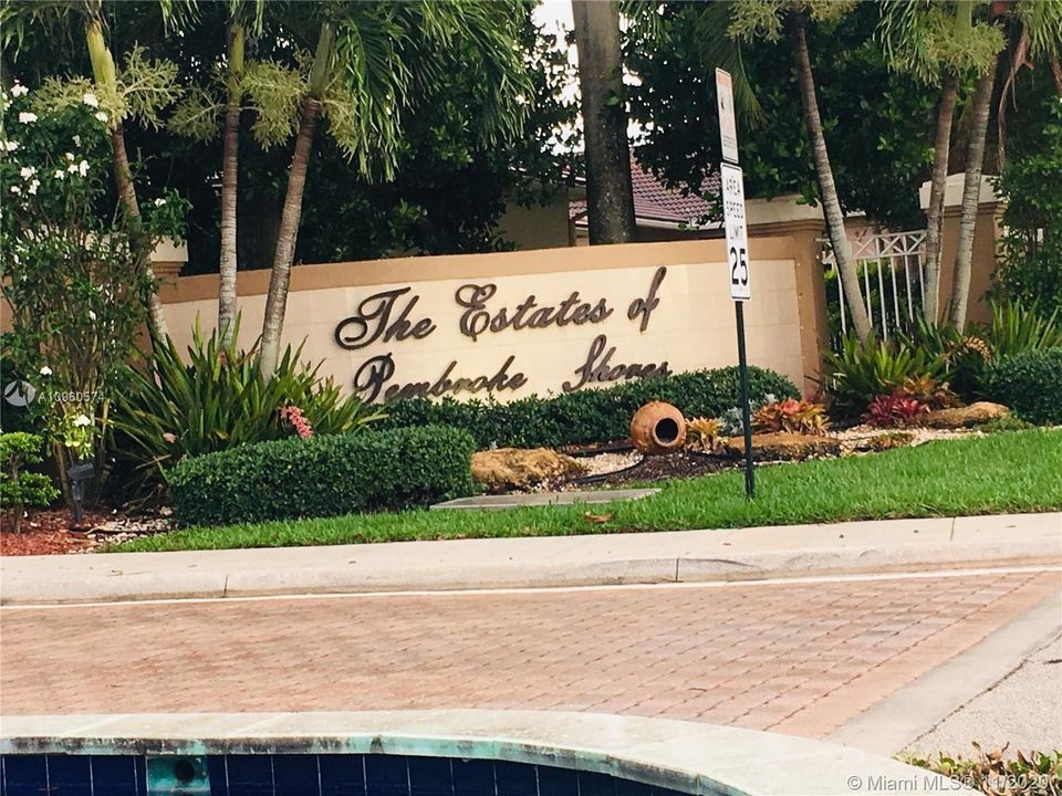 Vendido Recientemente: $623,000 (5 camas, 4 baños, 3119 Pies cuadrados)