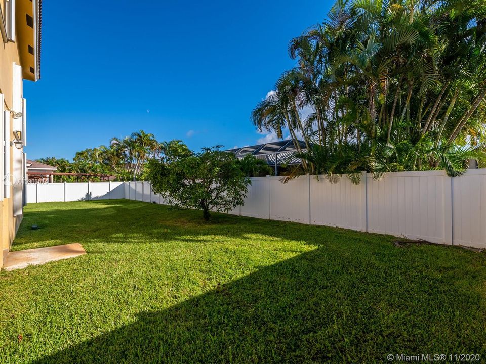 Vendido Recientemente: $623,000 (5 camas, 4 baños, 3119 Pies cuadrados)