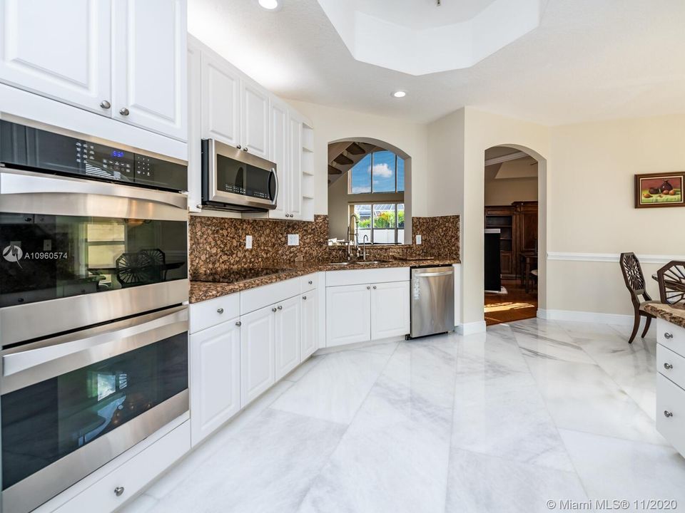 Vendido Recientemente: $623,000 (5 camas, 4 baños, 3119 Pies cuadrados)