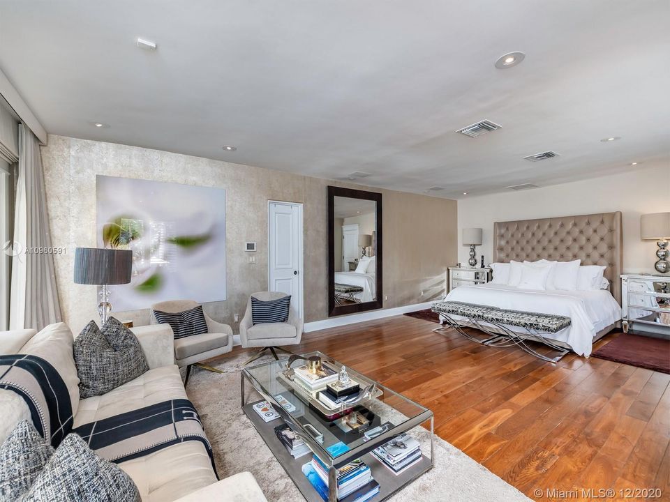Recently Sold: $10,995,000 (6 beds, 6 baths, 0 Square Feet)