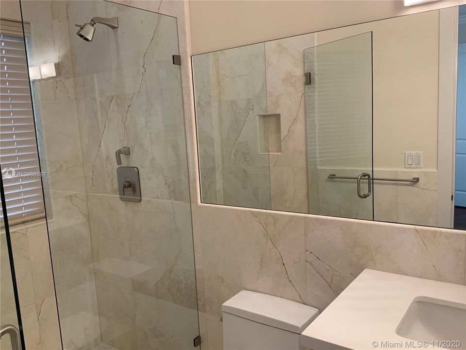 Recently Rented: $7,500 (5 beds, 5 baths, 3615 Square Feet)