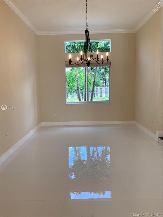 Recently Rented: $7,500 (5 beds, 5 baths, 3615 Square Feet)