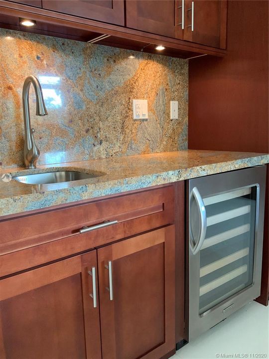 Recently Rented: $7,500 (5 beds, 5 baths, 3615 Square Feet)
