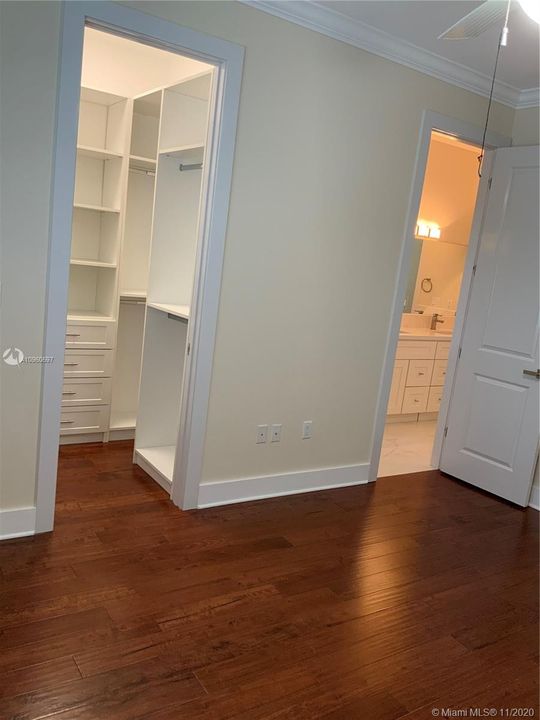 Recently Rented: $7,500 (5 beds, 5 baths, 3615 Square Feet)