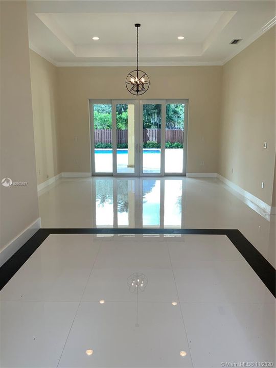 Recently Rented: $7,500 (5 beds, 5 baths, 3615 Square Feet)