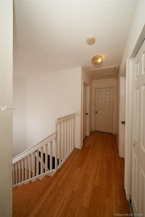 HALL WAY TO BEDROOMS