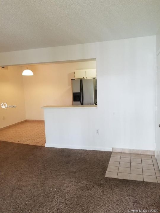 Recently Rented: $1,275 (1 beds, 1 baths, 739 Square Feet)