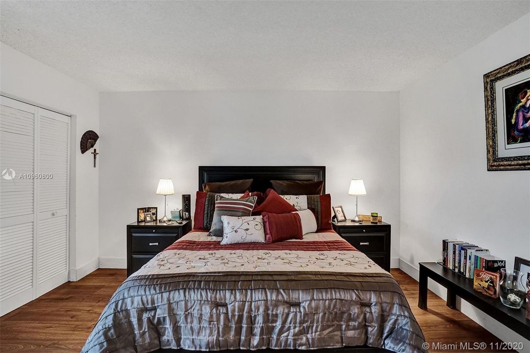 Recently Sold: $128,000 (2 beds, 2 baths, 1100 Square Feet)