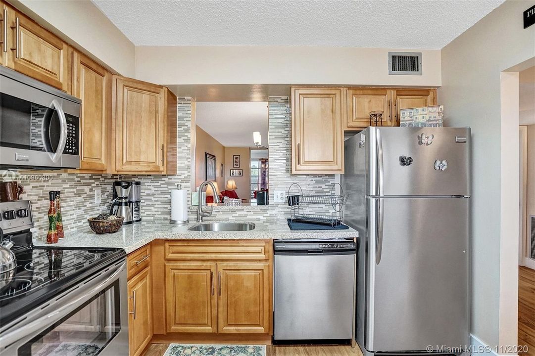 Recently Sold: $128,000 (2 beds, 2 baths, 1100 Square Feet)