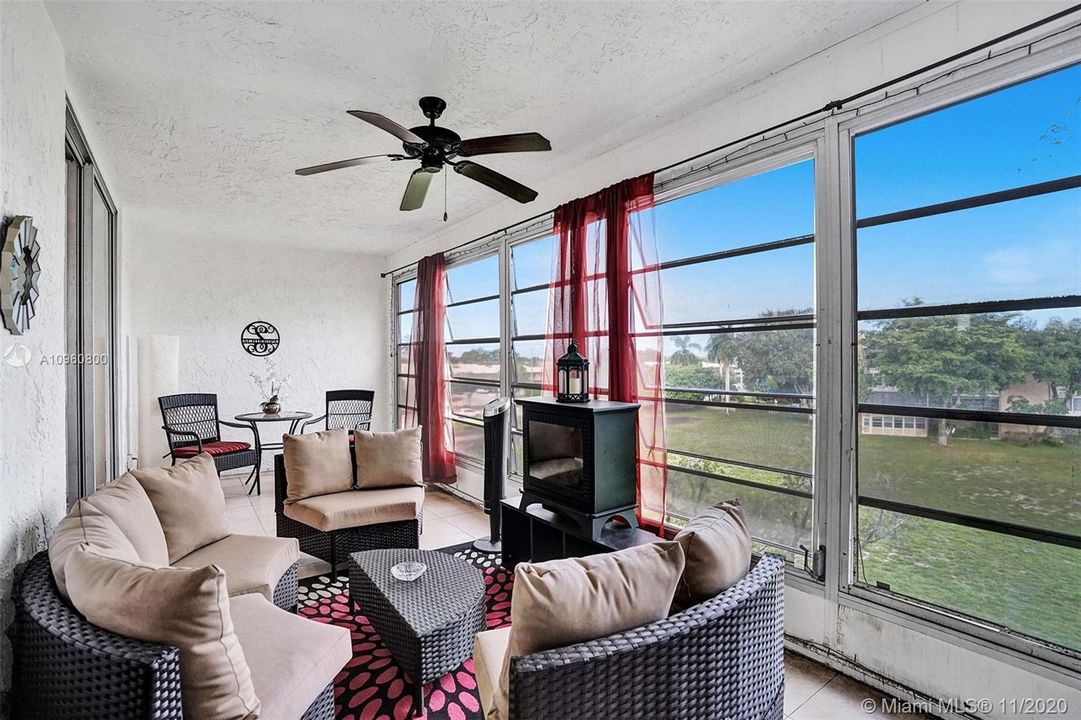 Recently Sold: $128,000 (2 beds, 2 baths, 1100 Square Feet)