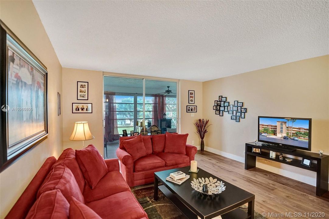 Recently Sold: $128,000 (2 beds, 2 baths, 1100 Square Feet)