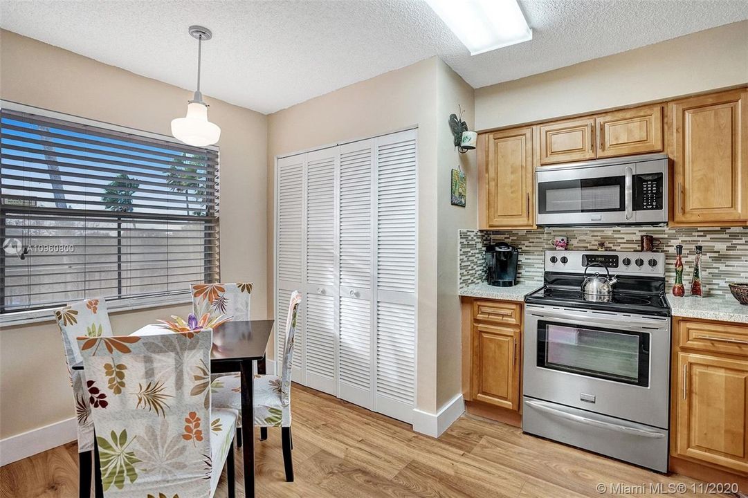 Recently Sold: $128,000 (2 beds, 2 baths, 1100 Square Feet)