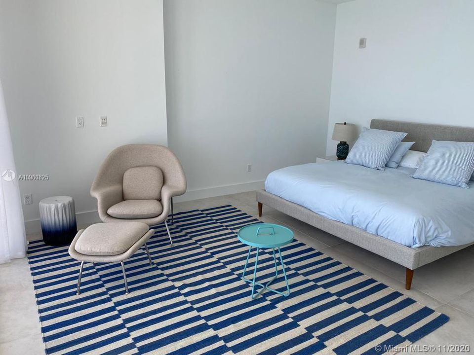 Recientemente alquilado: $13,000 (3 camas, 4 baños, 2496 Pies cuadrados)