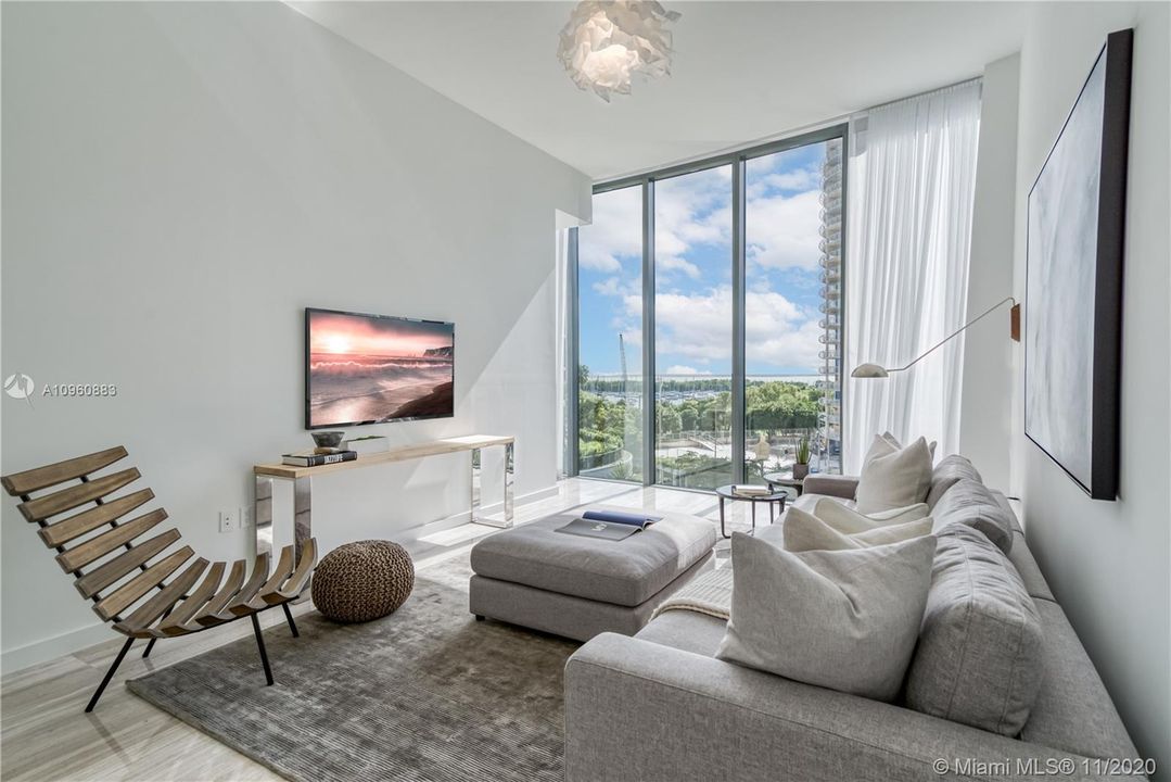 Recently Sold: $2,795,000 (4 beds, 5 baths, 3592 Square Feet)
