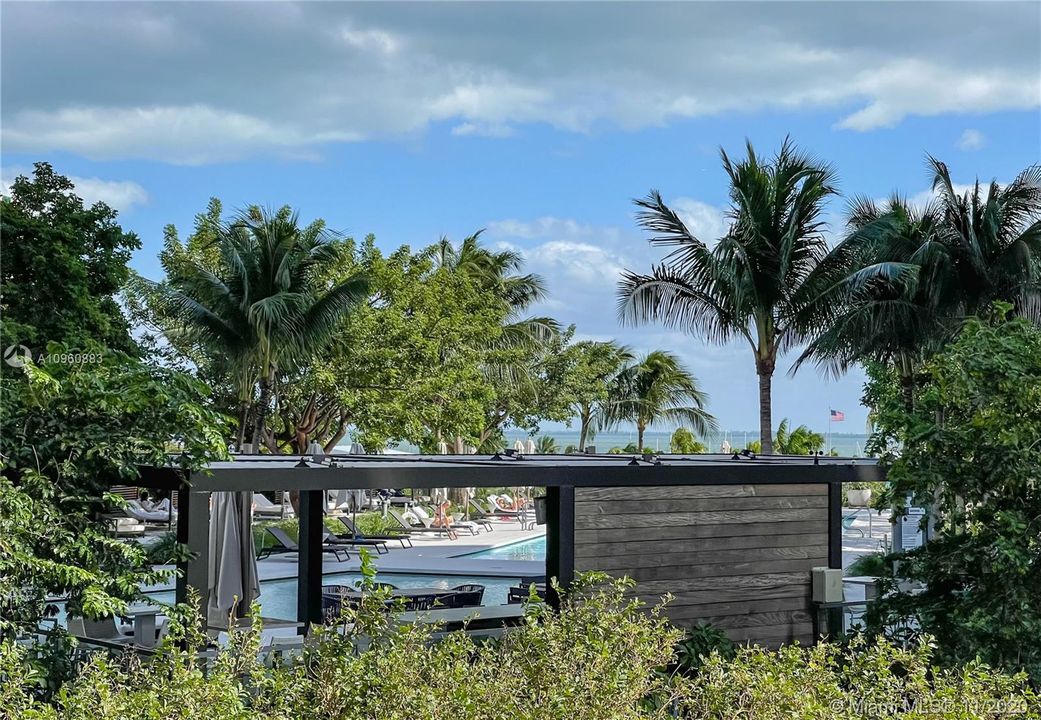 Recently Sold: $2,795,000 (4 beds, 5 baths, 3592 Square Feet)