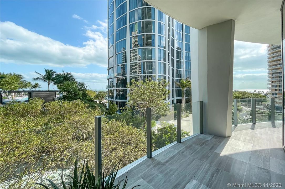 Recently Sold: $2,795,000 (4 beds, 5 baths, 3592 Square Feet)