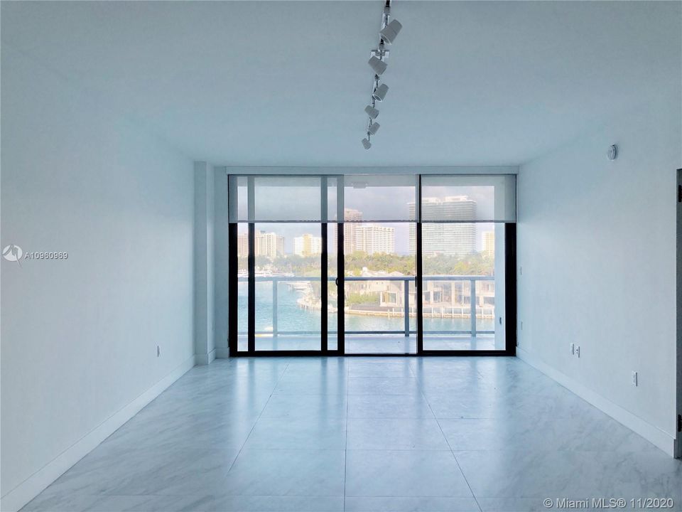 Recently Rented: $5,900 (3 beds, 2 baths, 1501 Square Feet)
