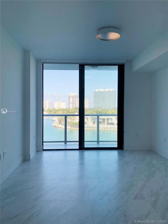 Recently Rented: $5,900 (3 beds, 2 baths, 1501 Square Feet)