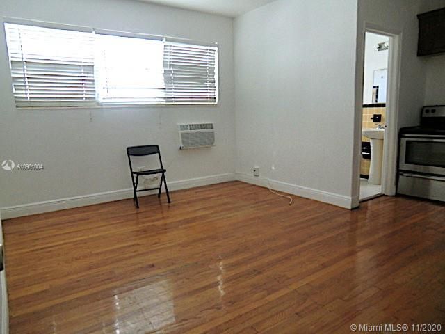 Недавно арендовано: $850 (0 спален, 1 ванн, 300 Квадратных фут)