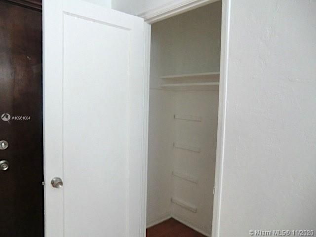 Недавно арендовано: $850 (0 спален, 1 ванн, 300 Квадратных фут)