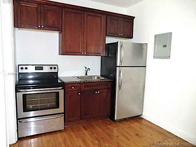 Недавно арендовано: $850 (0 спален, 1 ванн, 300 Квадратных фут)