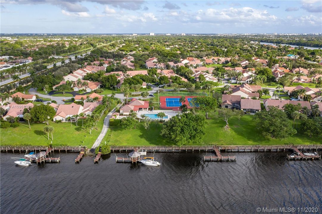 Recently Sold: $510,000 (3 beds, 3 baths, 2815 Square Feet)