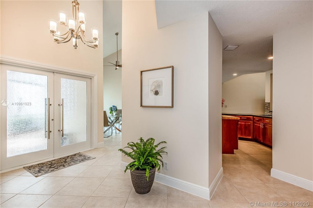 Recently Sold: $510,000 (3 beds, 3 baths, 2815 Square Feet)