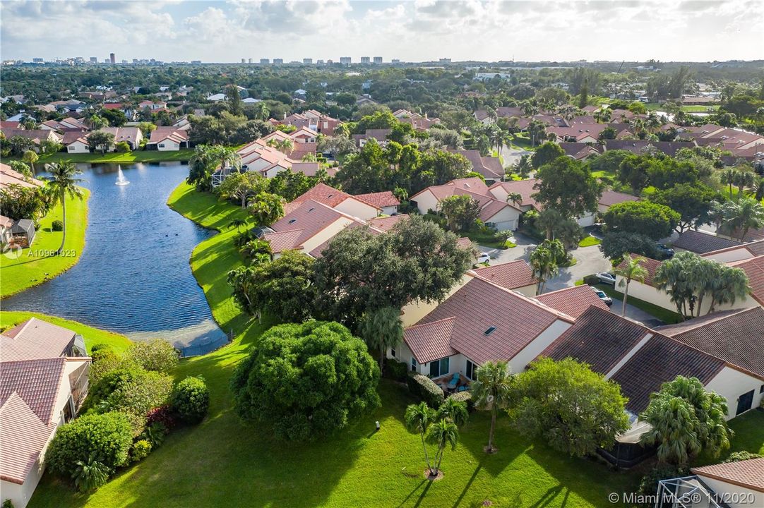 Recently Sold: $510,000 (3 beds, 3 baths, 2815 Square Feet)