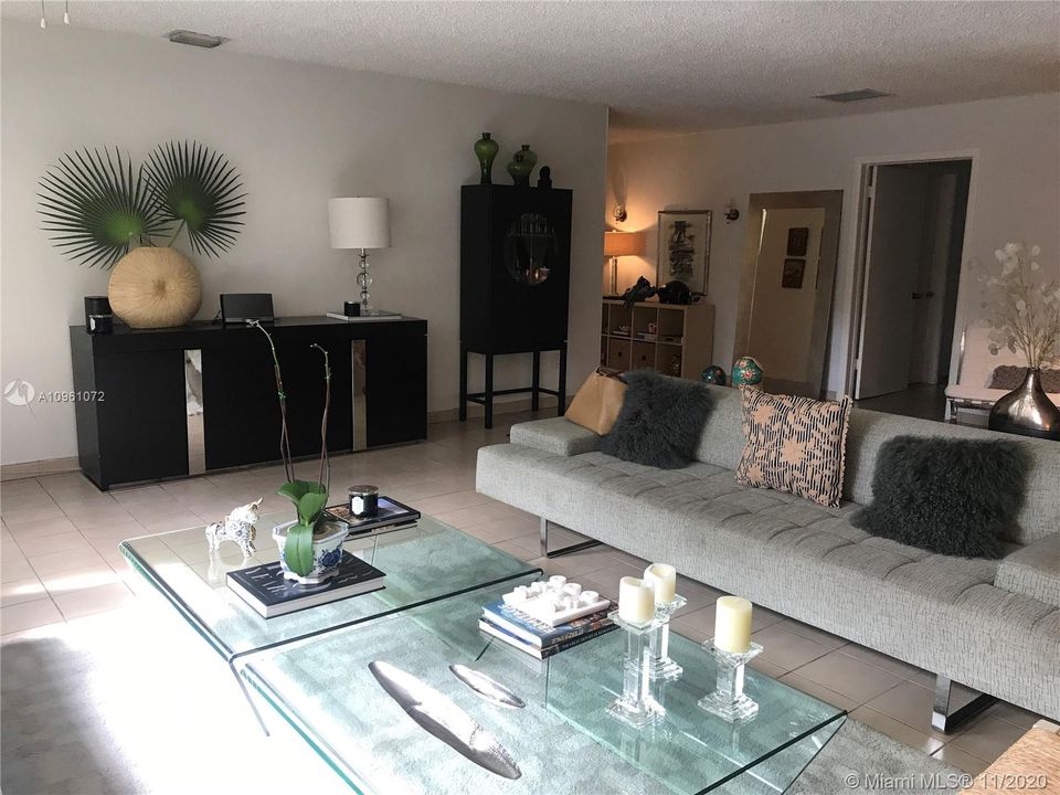 Recently Sold: $1,450,000 (4 beds, 3 baths, 2109 Square Feet)