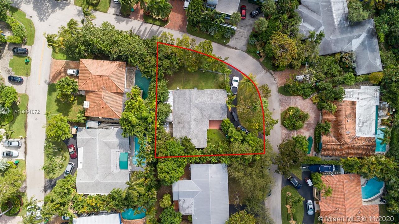 Recently Sold: $1,450,000 (4 beds, 3 baths, 2109 Square Feet)