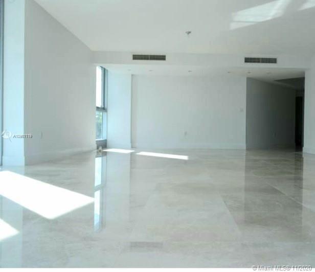 Recently Rented: $9,000 (3 beds, 3 baths, 2480 Square Feet)