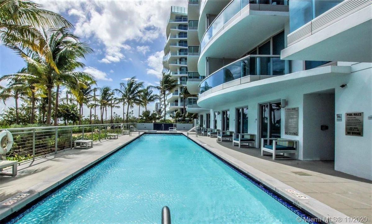 Recently Rented: $9,000 (3 beds, 3 baths, 2480 Square Feet)
