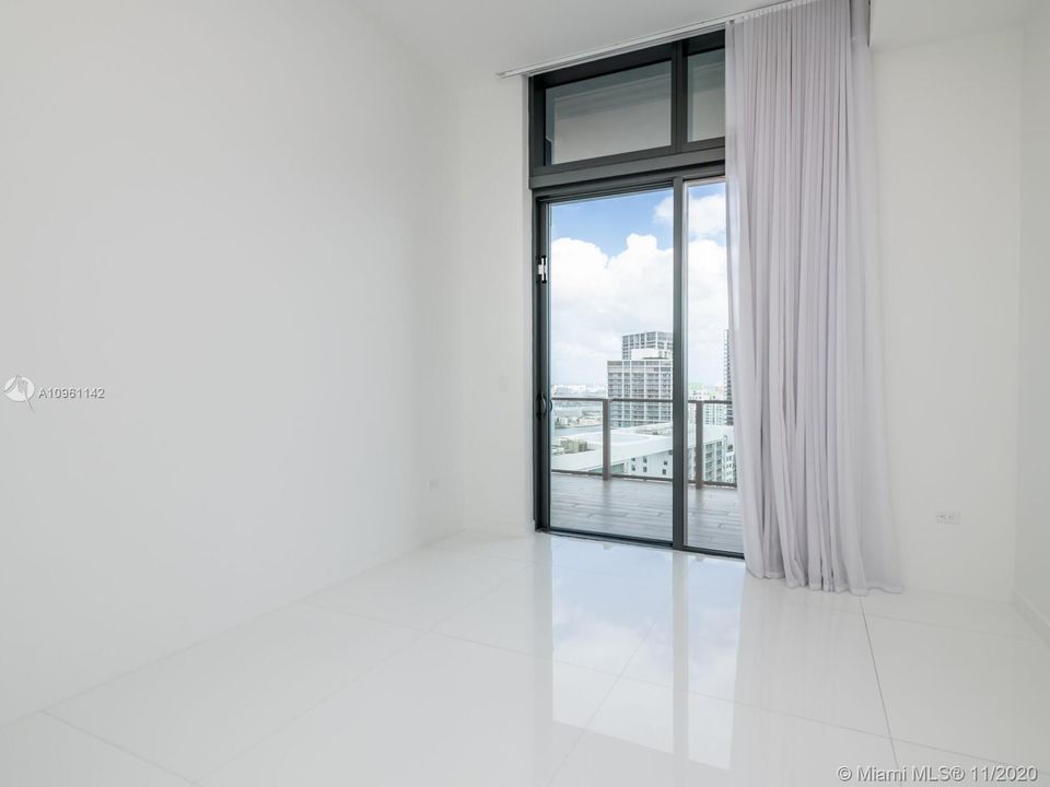 Recently Rented: $11,500 (3 beds, 4 baths, 3092 Square Feet)