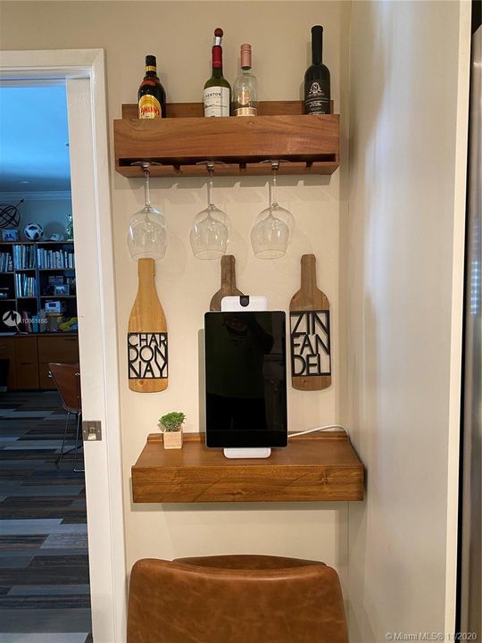 Built-in kitchen nook