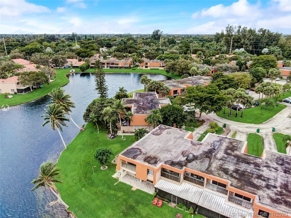 Vendido Recientemente: $310,500 (3 camas, 2 baños, 1628 Pies cuadrados)