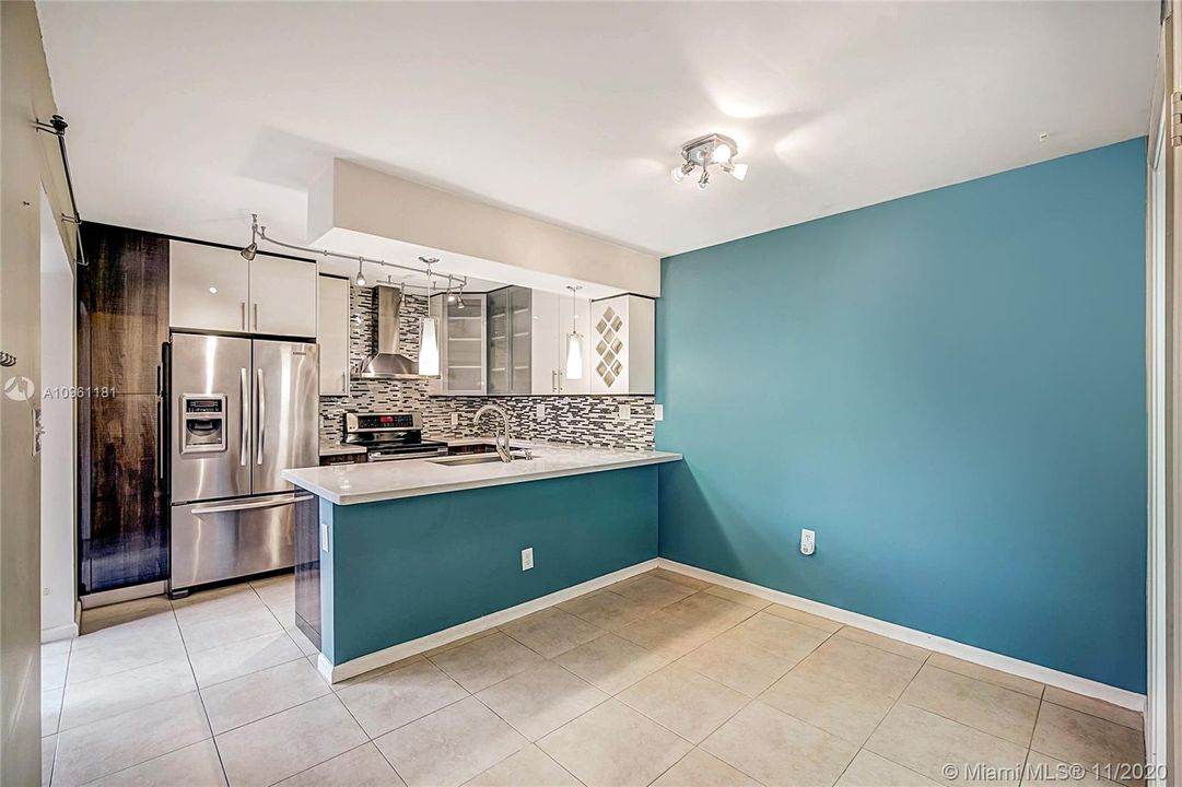 Vendido Recientemente: $310,500 (3 camas, 2 baños, 1628 Pies cuadrados)