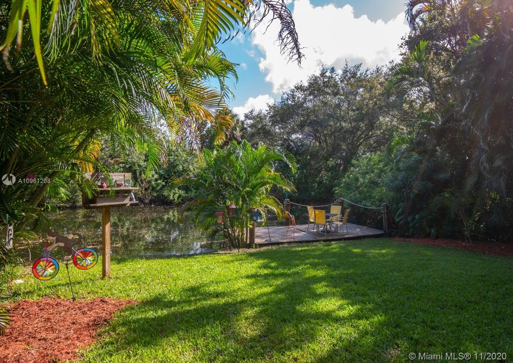 Vendido Recientemente: $450,000 (3 camas, 2 baños, 1930 Pies cuadrados)