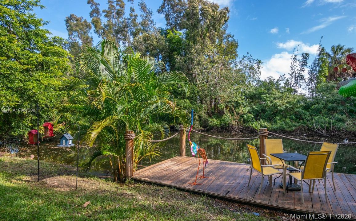 Vendido Recientemente: $450,000 (3 camas, 2 baños, 1930 Pies cuadrados)