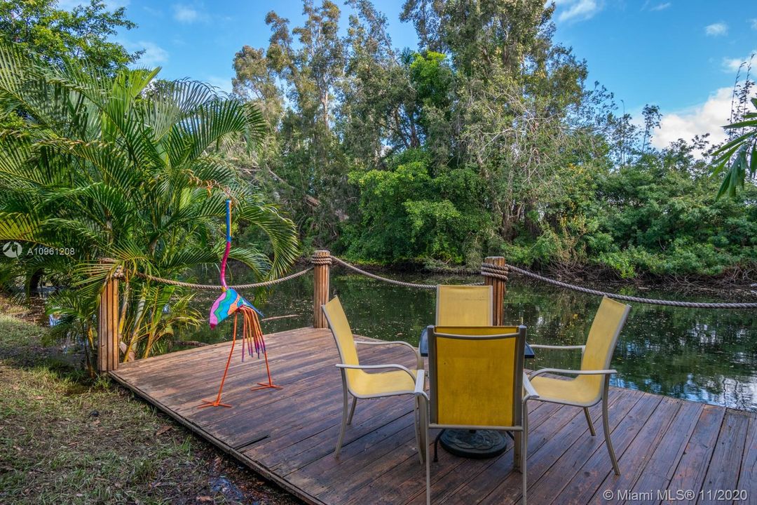 Vendido Recientemente: $450,000 (3 camas, 2 baños, 1930 Pies cuadrados)