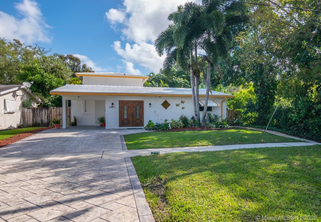 Vendido Recientemente: $450,000 (3 camas, 2 baños, 1930 Pies cuadrados)